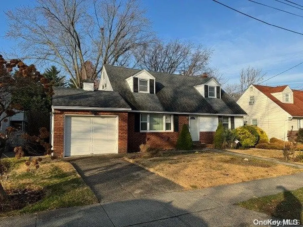 4 Chaffee Avenue Albertson NY 11507