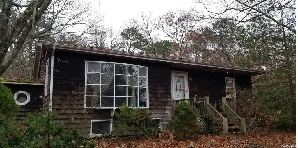 118 River Road Shirley NY 11967