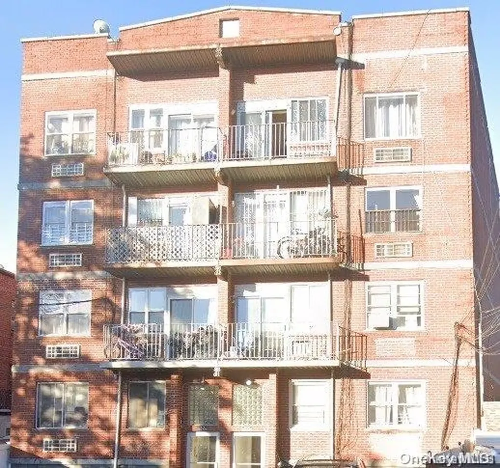 41-10 97th Flushing NY 11368