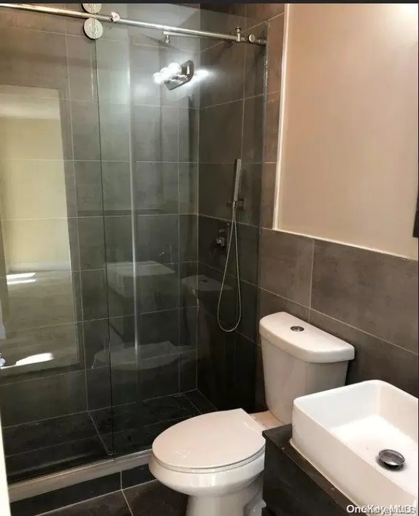 41-10 97th Flushing NY 11368