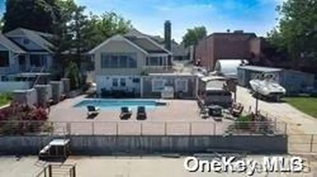 720 Clarence Avenue Bronx NY 10465