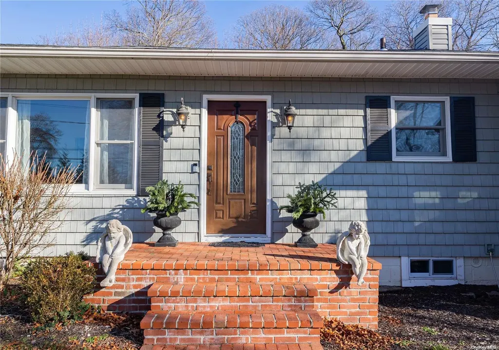 5 Maybeck Drive Setauket NY 11733