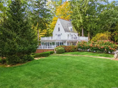 1026 W Shore Road Oyster Bay NY 11771