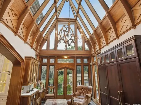 1026 W Shore Road Oyster Bay NY 11771
