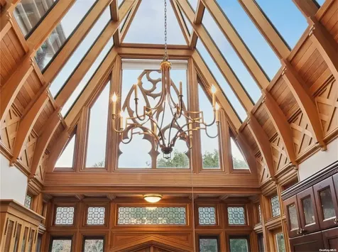 1026 W Shore Road Oyster Bay NY 11771