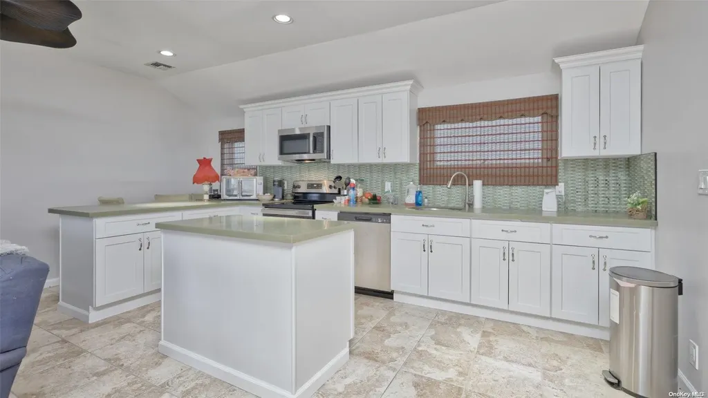 206 Davis Avenue Inwood NY 11096