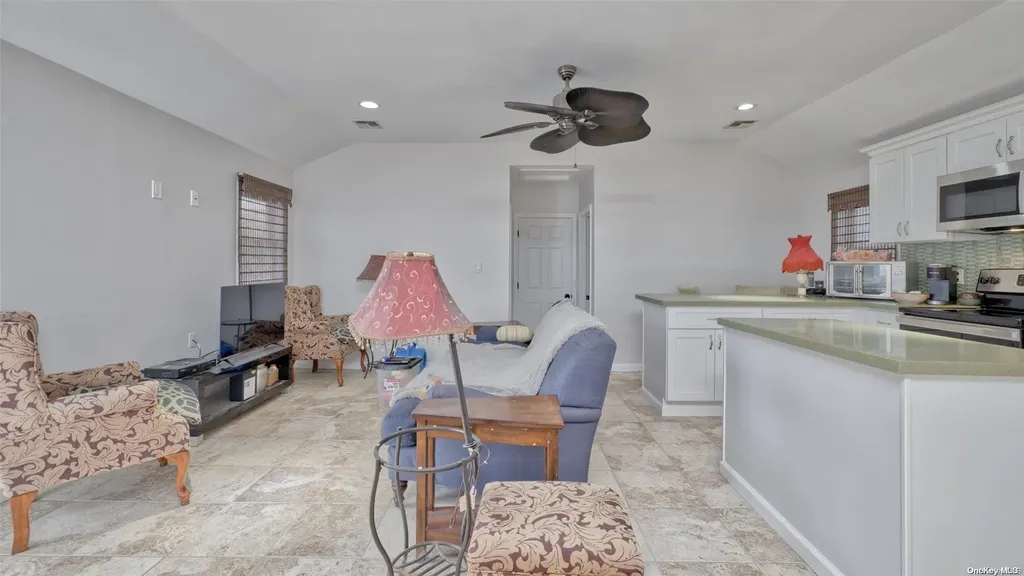 206 Davis Avenue Inwood NY 11096