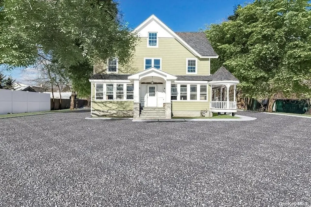 165 Montauk Highway Blue Point NY 11715