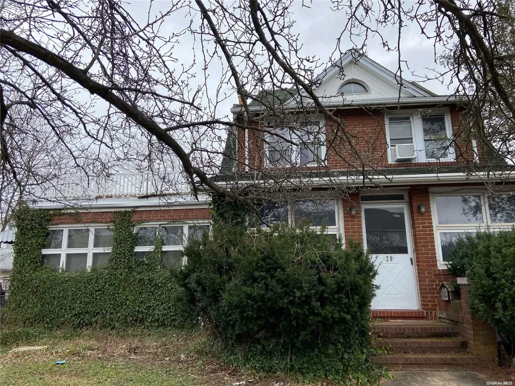 29 Rockaway Parkway Valley Stream NY 11580