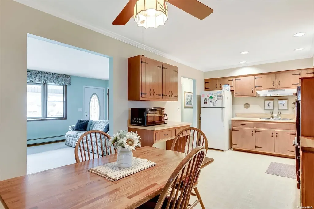 3 Maylin Court Smithtown NY 11787