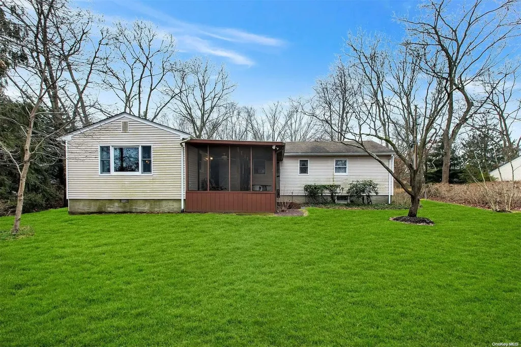 3 Maylin Court Smithtown NY 11787