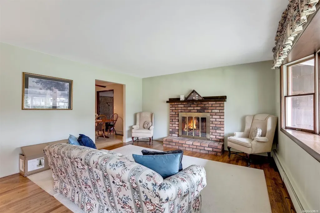 3 Maylin Court Smithtown NY 11787