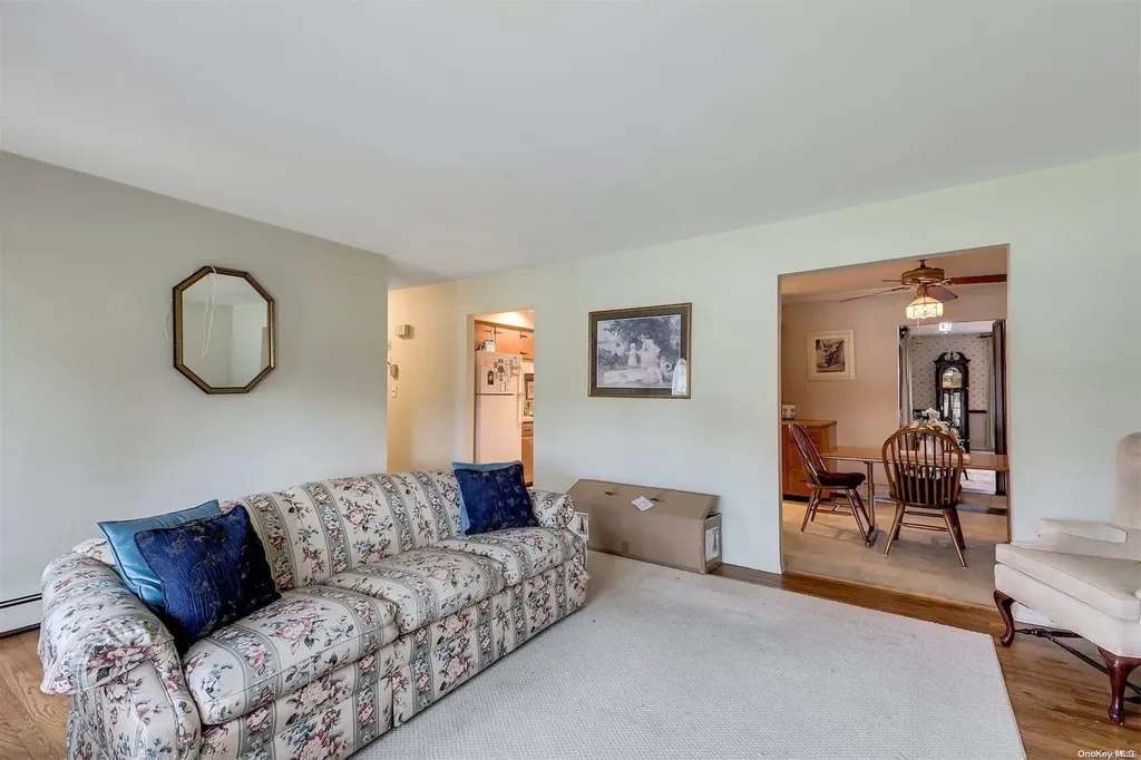 3 Maylin Court Smithtown NY 11787