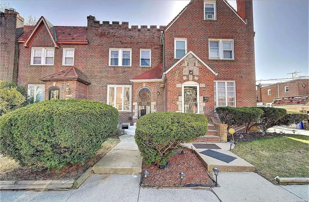 232-16 143rd Avenue Springfield Gardens NY 11413