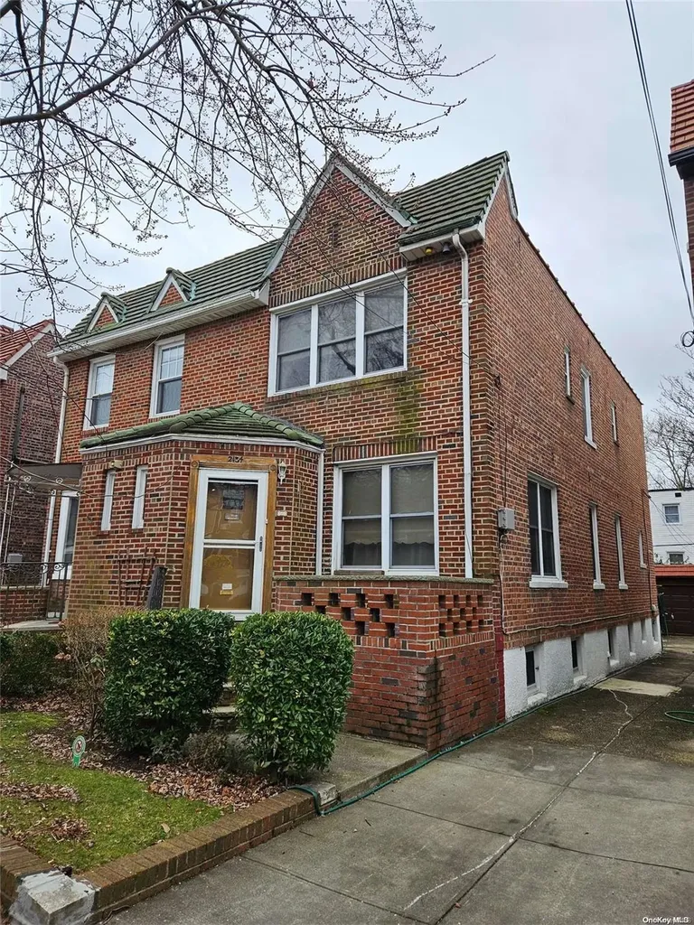 2134 E 35th Street Brooklyn NY 11234