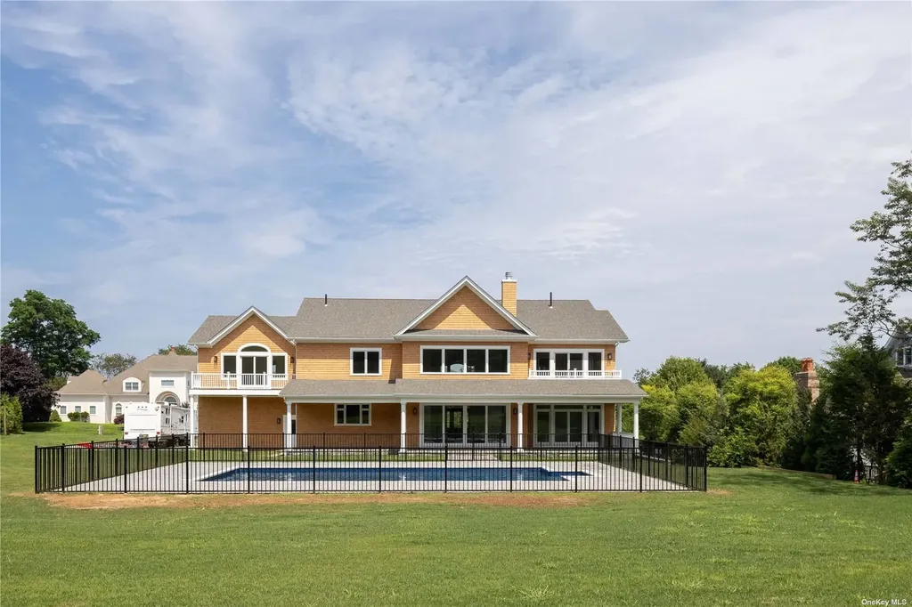 150 N Hillcrest Drive Orient NY 11957