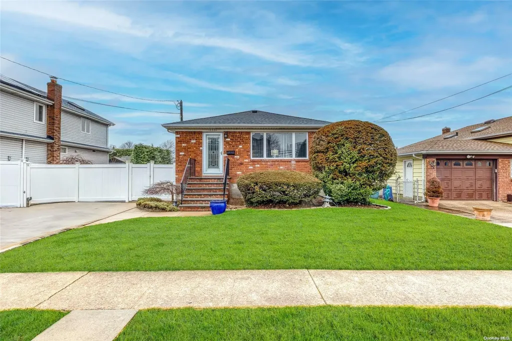 3330 Murdock Avenue Oceanside NY 11572