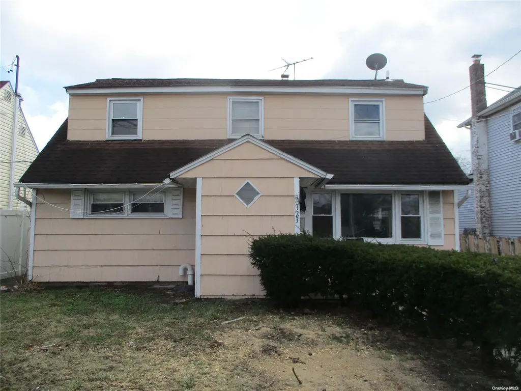 323 Peninsula Boulevard Cedarhurst NY 11516