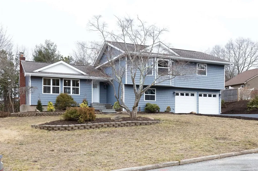 5 Rolling Hills Drive Ridge NY 11961