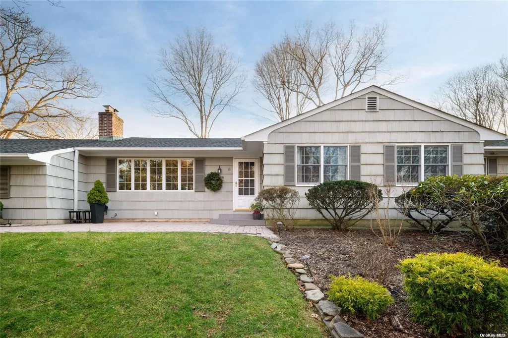 8 Mary Pitkin Path Shoreham NY 11786