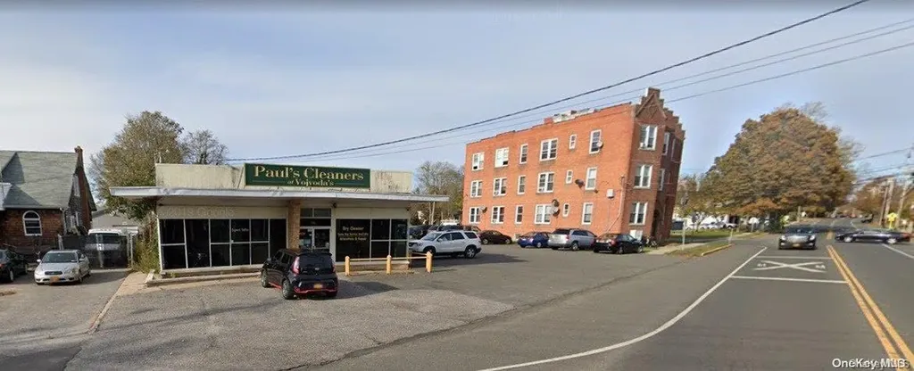 712 E Main Street Riverhead NY 11901