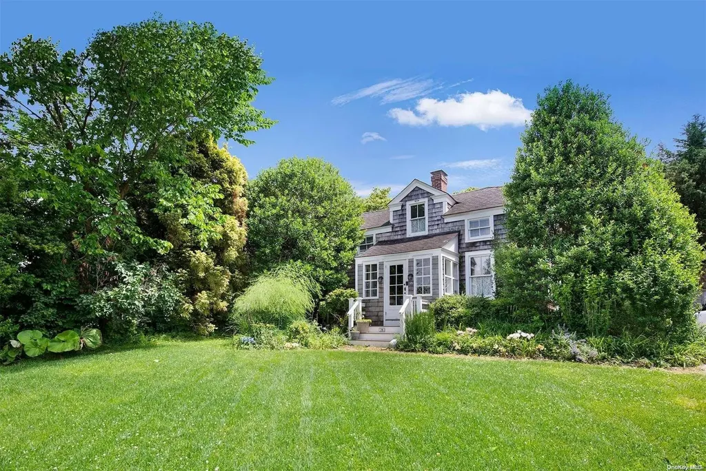 28 Bowden Square Southampton NY 11968