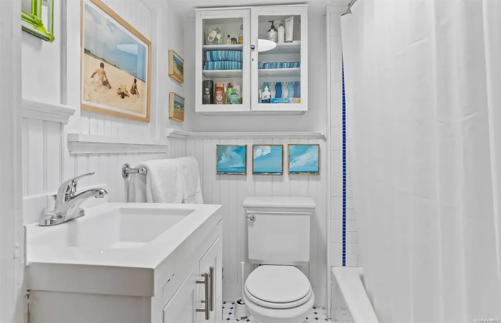 28 Bowden Square Southampton NY 11968