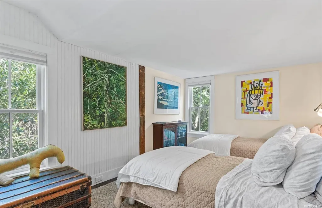 28 Bowden Square Southampton NY 11968