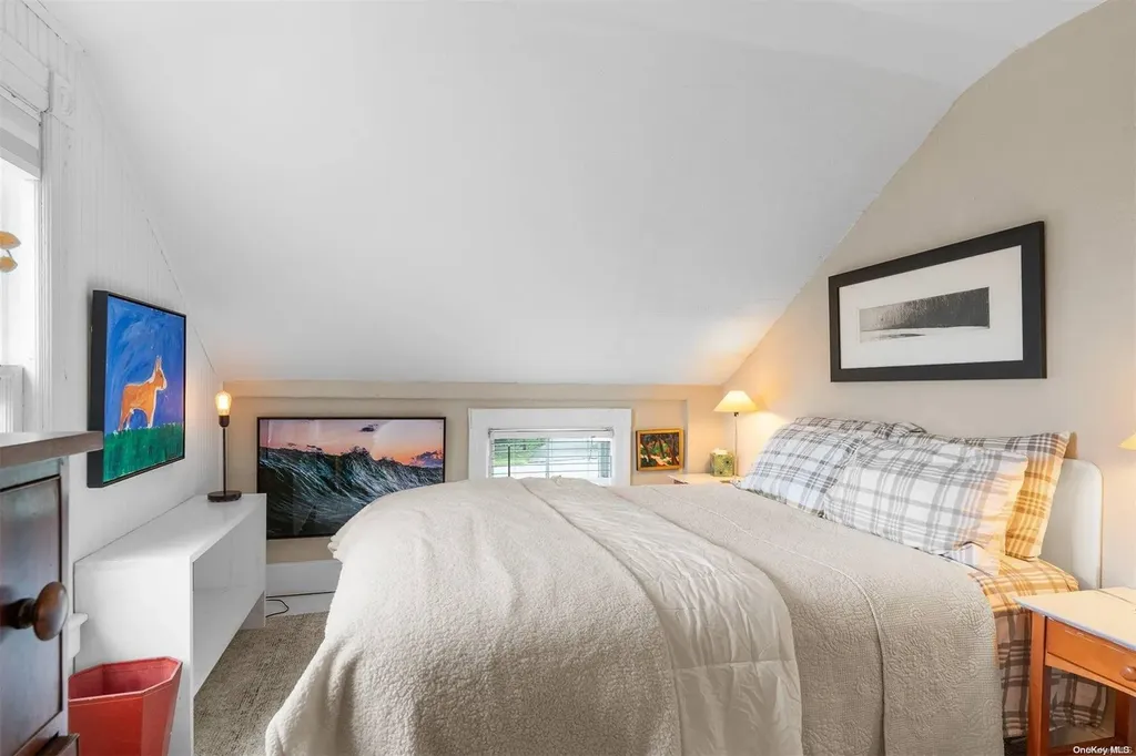 28 Bowden Square Southampton NY 11968