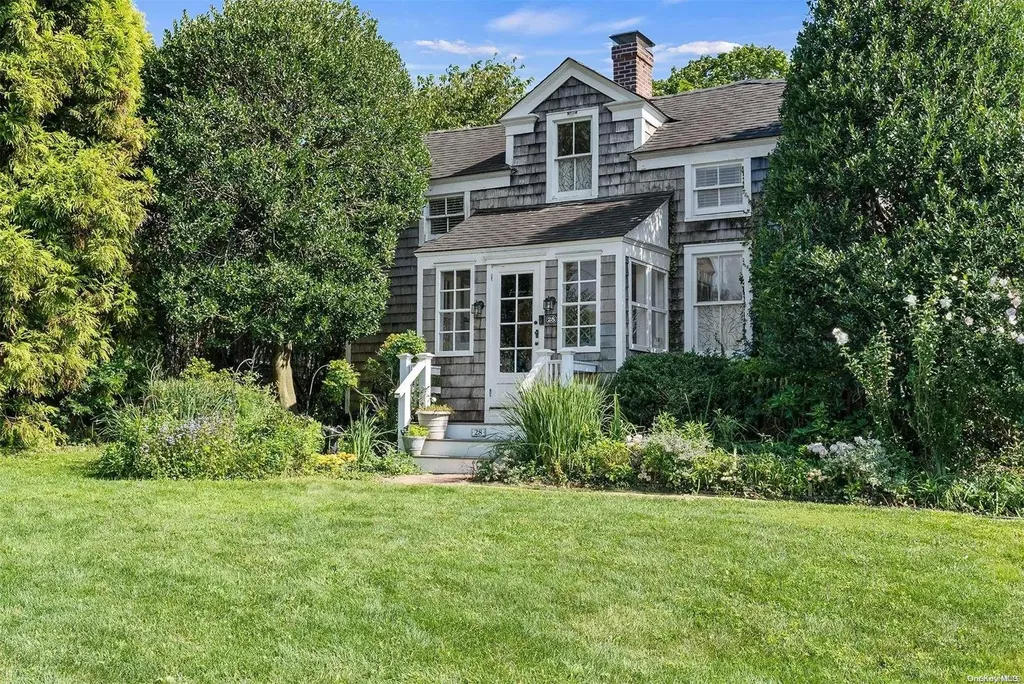 28 Bowden Square Southampton NY 11968