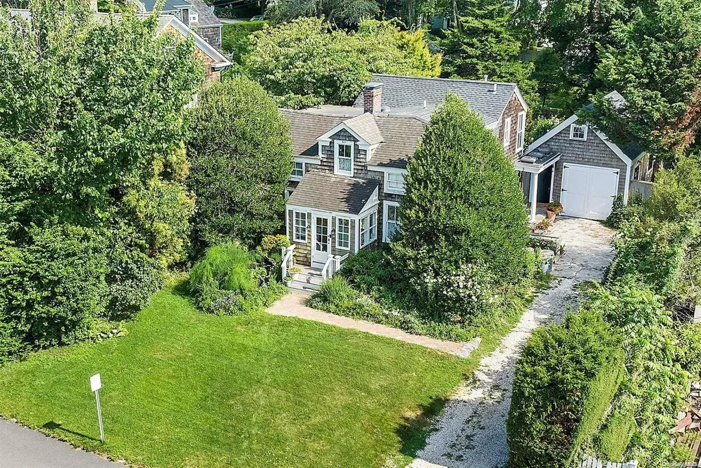 28 Bowden Square Southampton NY 11968