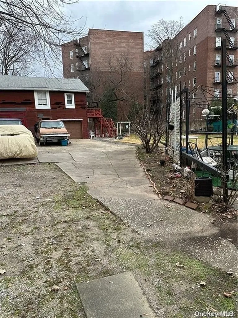 4115 Hubbard Brooklyn NY 11203