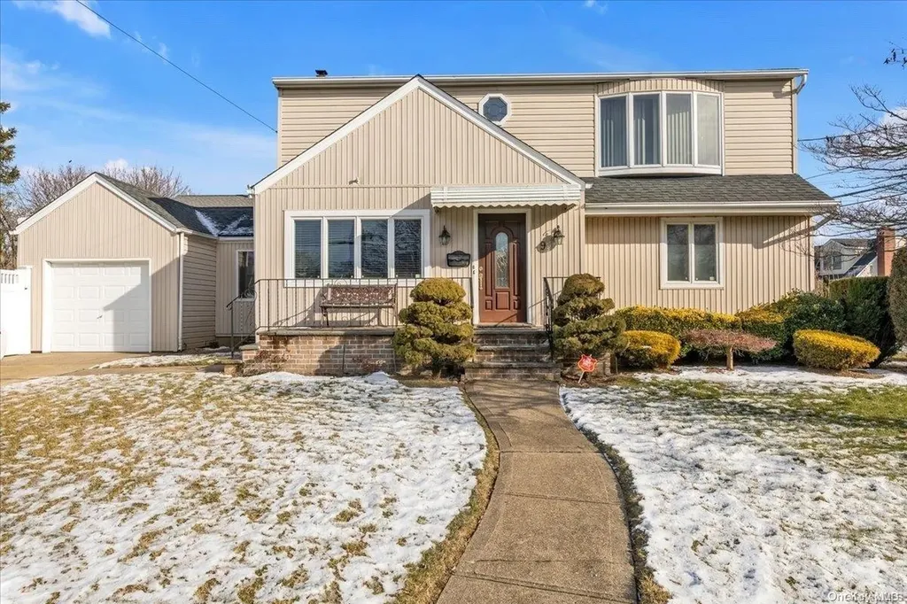 9 King Street Oceanside NY 11572