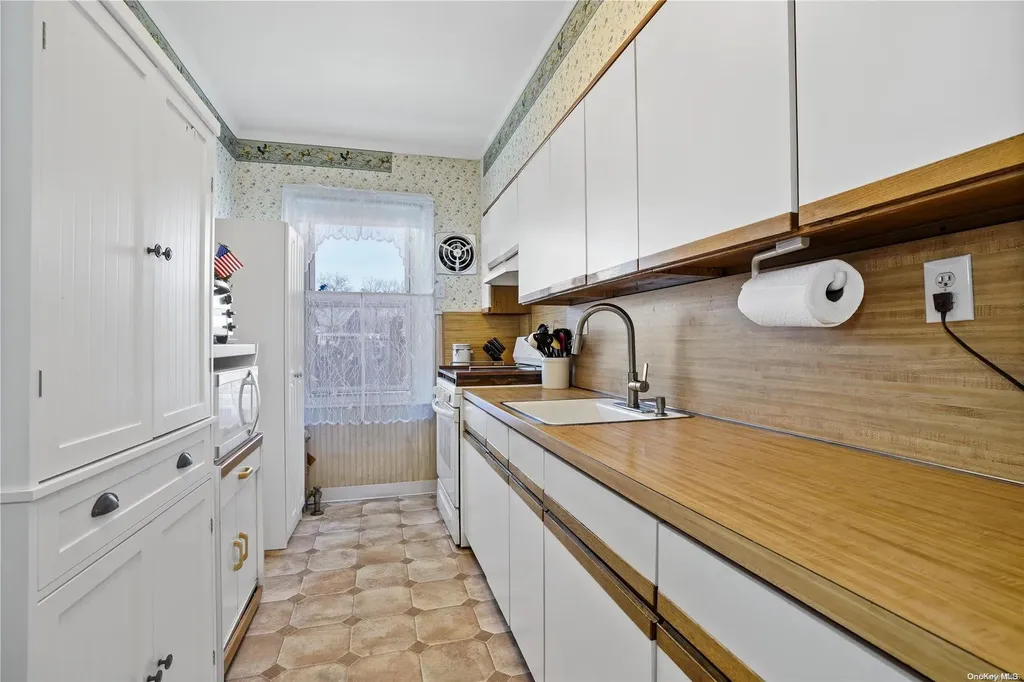 53-36 66th Street Maspeth NY 11378