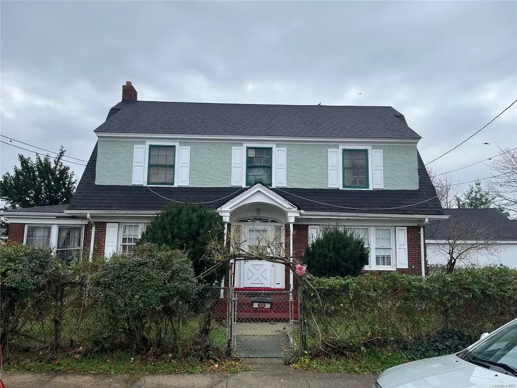 46 Miller Place Hempstead NY 11550