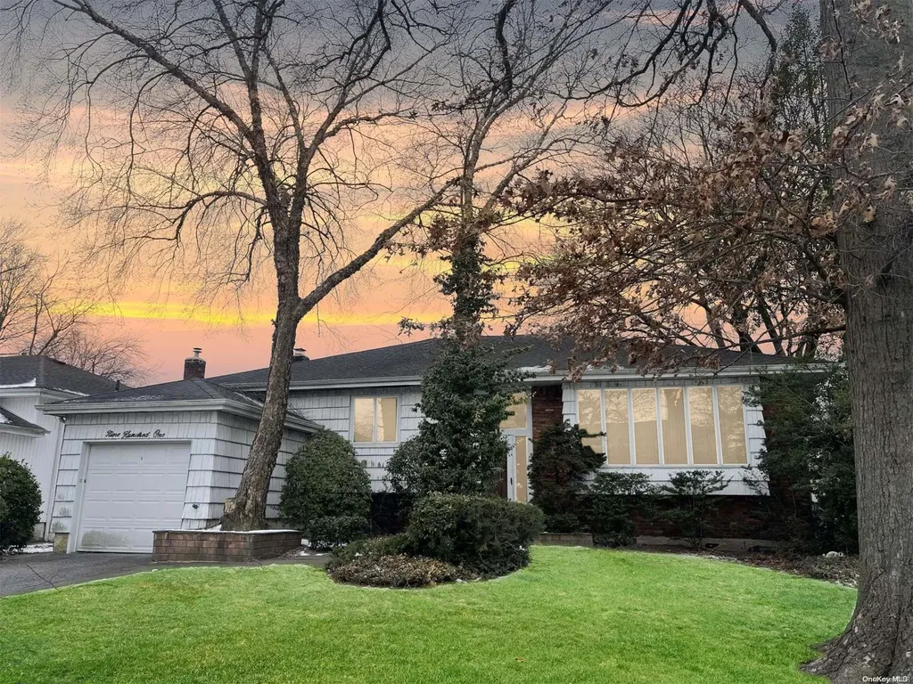901 Kilmer Lane Valley Stream NY 11581