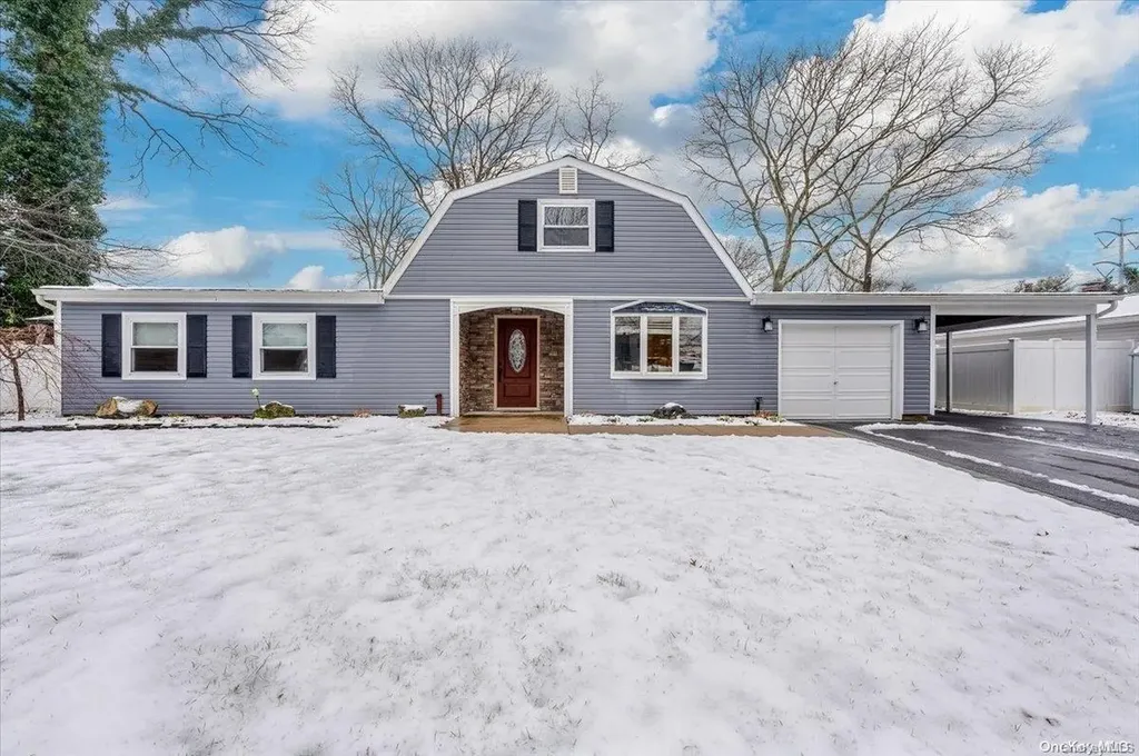 12 Bridle Path Farmingville NY 11738