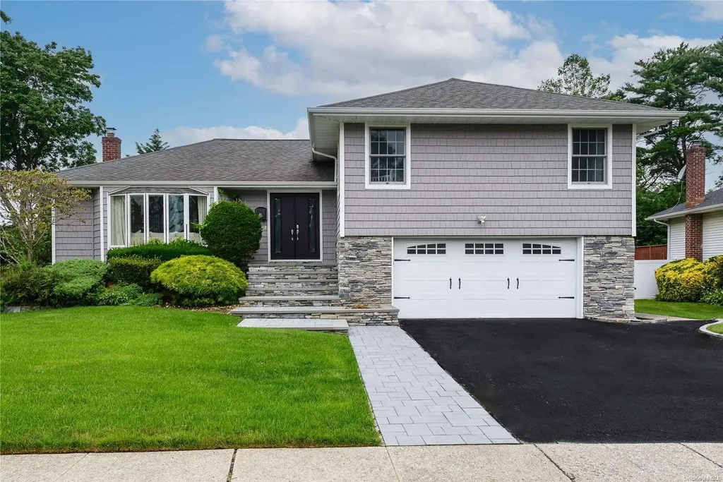 85 Melanie Lane Syosset NY 11791