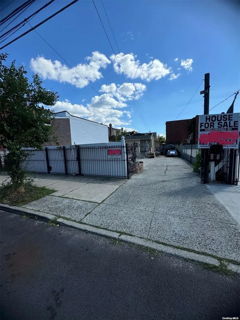 2662 Bath Avenue Brooklyn NY 11214