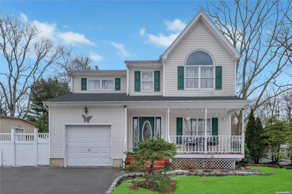 1 Birch Road Rocky Point NY 11778