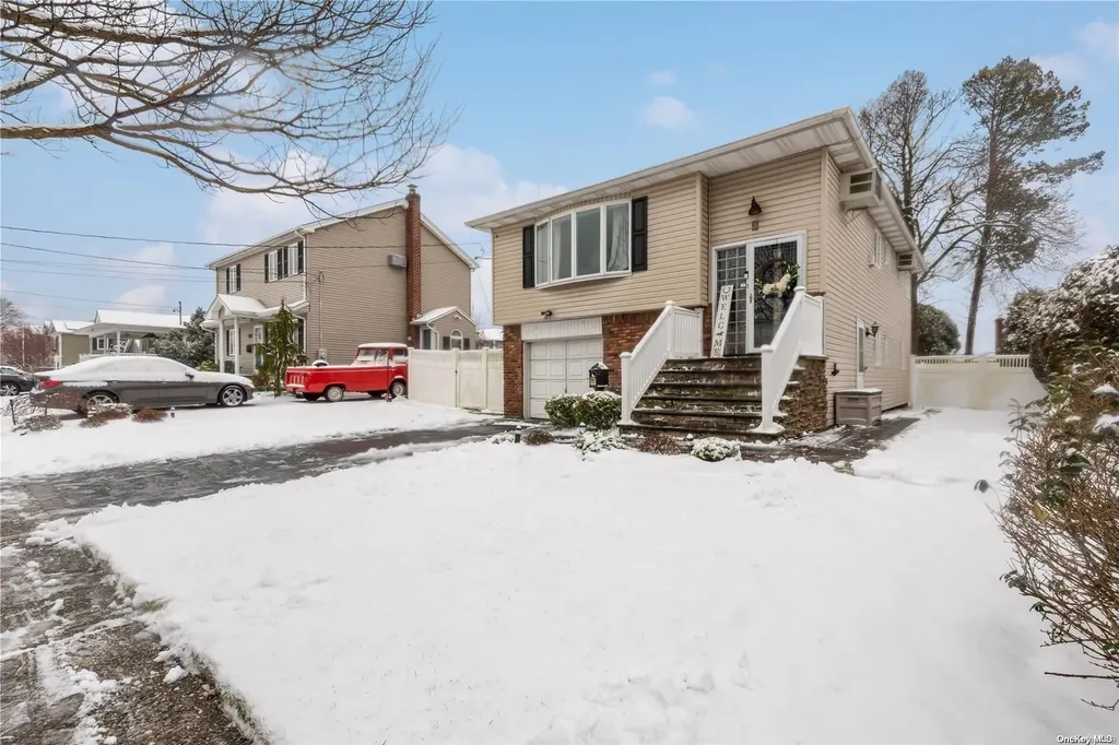 8 Cedar Street Massapequa NY 11758