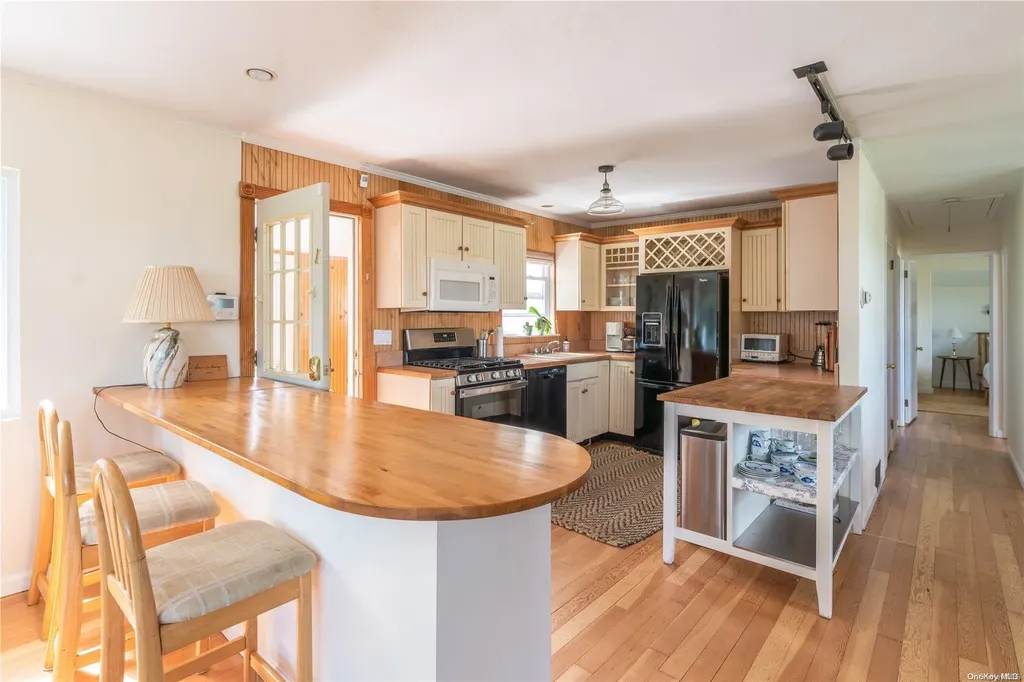 2445 Minnehaha Boulevard Southold NY 11971
