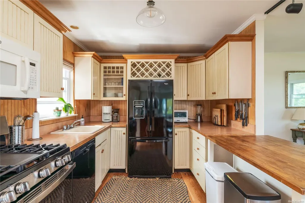2445 Minnehaha Boulevard Southold NY 11971