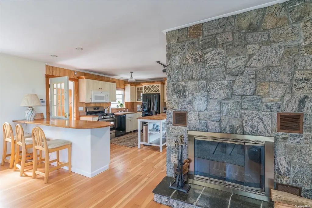 2445 Minnehaha Boulevard Southold NY 11971