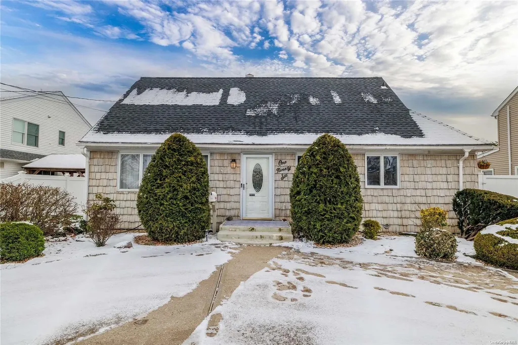 196 Byrd Street Oceanside NY 11572