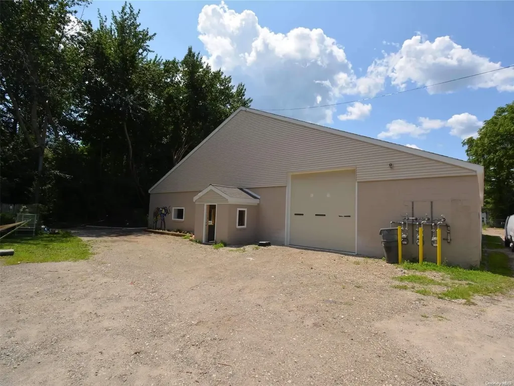 380 Grove Avenue Patchogue NY 11772