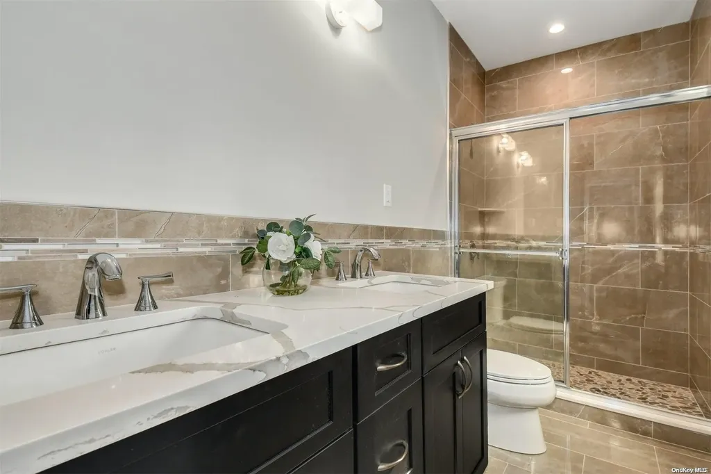 76 Candy Lane Syosset NY 11791