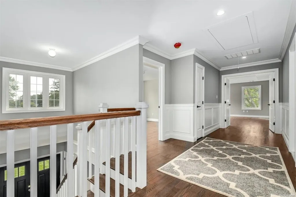 76 Candy Lane Syosset NY 11791