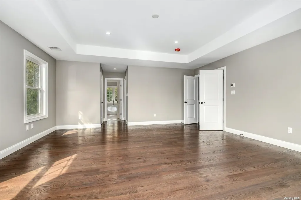 76 Candy Lane Syosset NY 11791