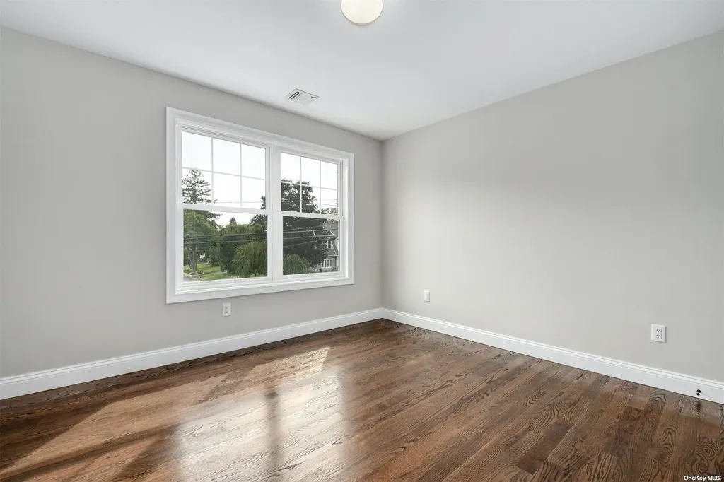 76 Candy Lane Syosset NY 11791
